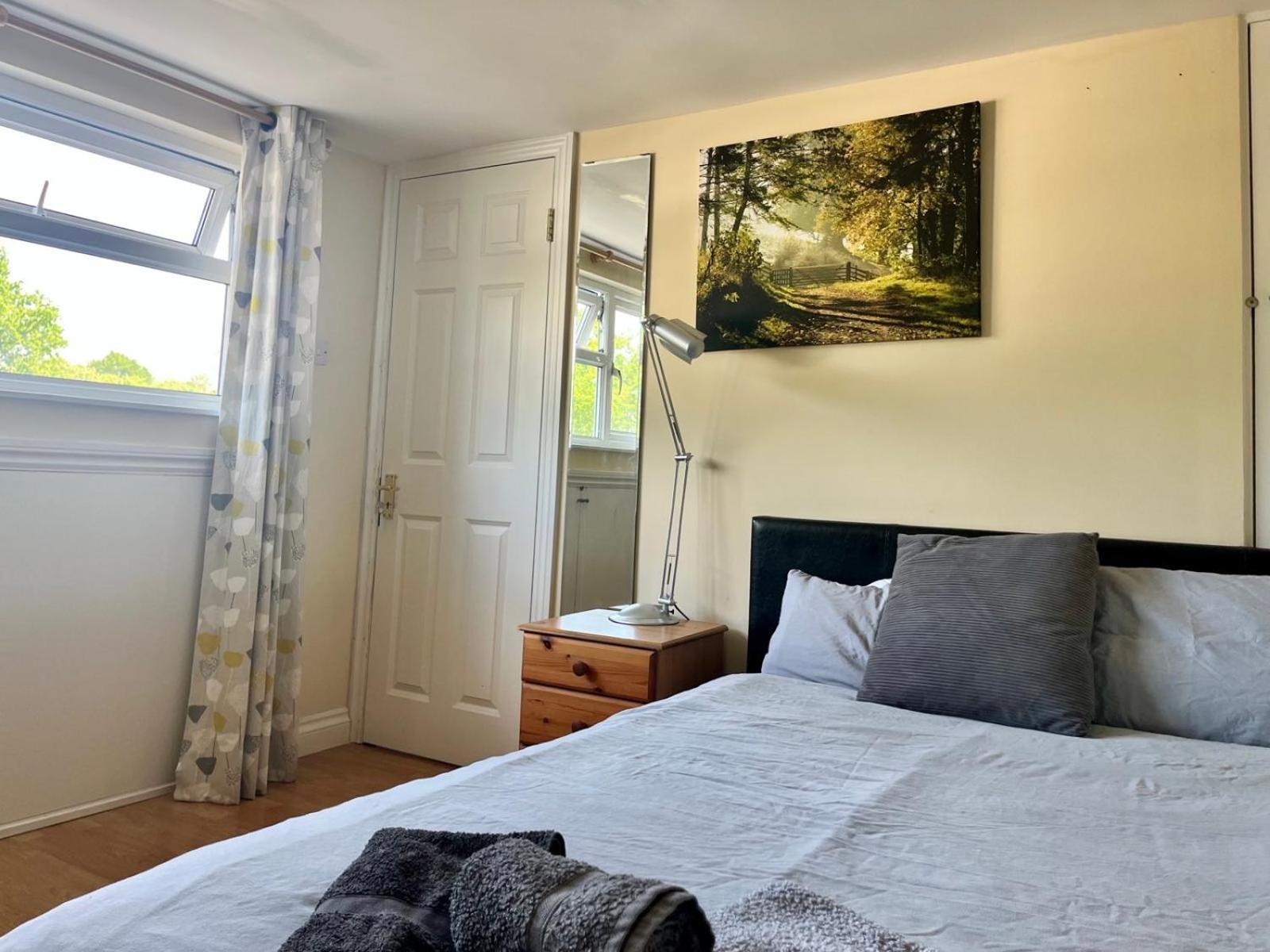 Lopez Home Crawley Ifield Ngoại thất bức ảnh
